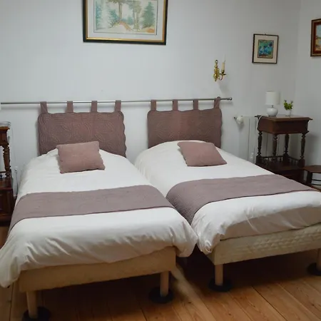 فندق مبيت وإفطار Alain Et Nicole كونْياك